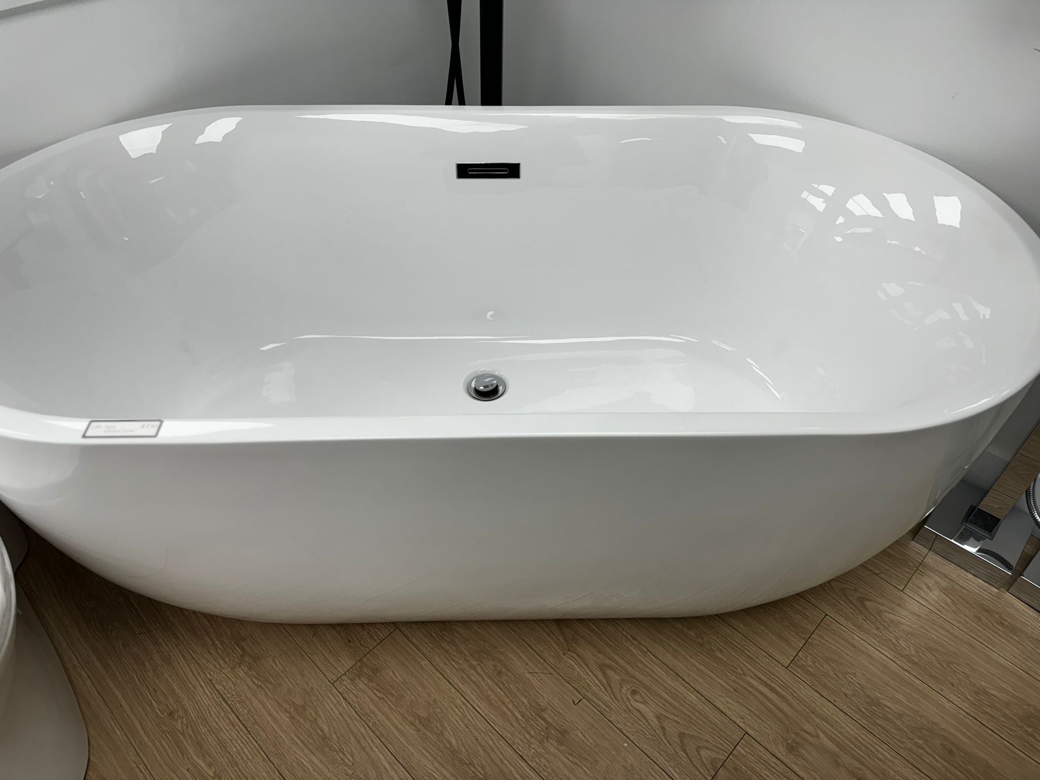 White Bathtub