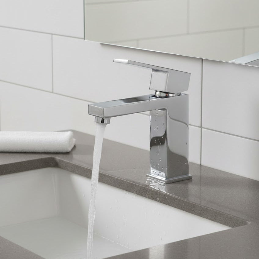 Streamline Elegance: Single Hole Faucet CM01044PC