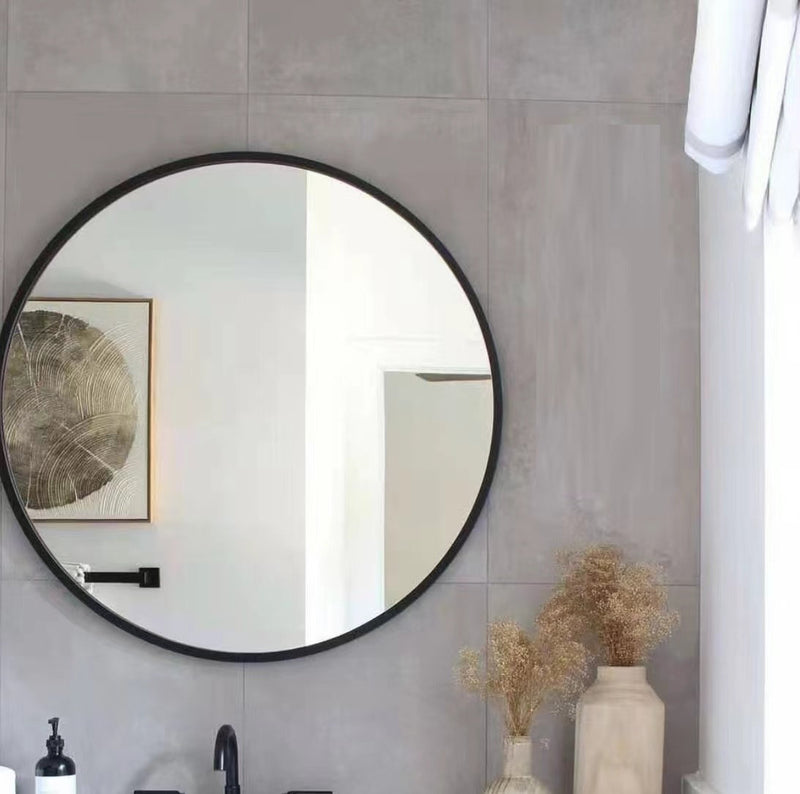 28" Round Black Mirror